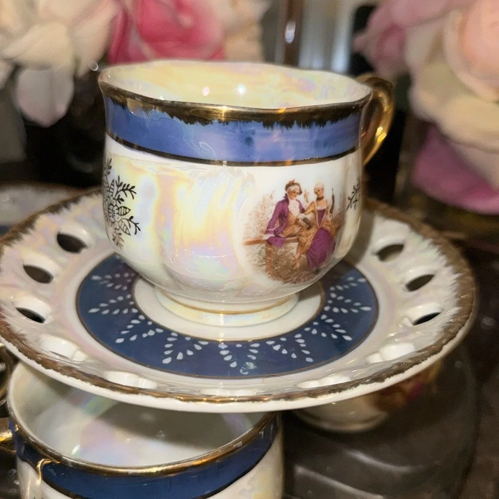Vintage Tea Cups & Saucers Set of 5 Victorian Courting Couple Made In JapanNOS - Picture 3 of 9
